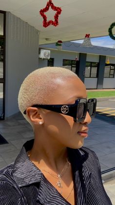 Blonde  shirt hair black girl Hair Short Cuts, 4b Curls, Natural Hair Short, Short Relaxed Hairstyles, Short Hair Designs, Black Women Short Hairstyles