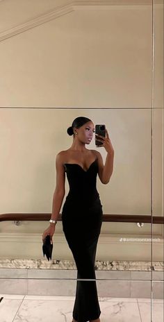 Chic Black Outfits Classy, Elegant Dress Black Women, Black Fancy Outfits, Wedding Guest Outfit Black Women, Black Dress Birthday Photoshoot, Cocktail Event Outfit, Off Shoulder Dress Hairstyle, Classy Outfits Black Women, Black Woman Dress