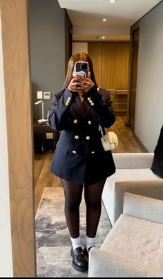 Birthday Outfits Black Women Winter, Winter Birthday Outfit Ideas Black Women, Estilo Preppy Chic, How To Look Expensive, Old Money Outfits, Chic Dress Classy, Bio Ideas, Winter Fashion Outfits Casual