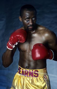 Thomas Hearns, Basketball Photography, Martial Artists, Sport Motivation, Pose Reference Photo, Human Anatomy, A Workout