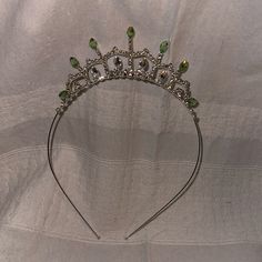 Beautiful Tiara With Light Green Crystal Stones Set In A Silver Metal. Perfect For Prom Weddings May August Birthdays Costumes Cosplay Princess Dress Up Ren Fest Renaissance Halloween Girls Pageant Green Tiara, Tiana Costume, August Birthdays, Quinceanera Crown, Ren Fest, Beautiful Tiaras, Princess Dress Up, Taurus Zodiac, Crystal Stones