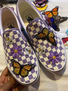 ⭐️These are custom vans. ⭐️ ⭐️ THESE ARE 3D LIFTED DECALS⭐️  🧵EVERTHING HAND STITCHED ON🧵  I have to create the shoes so please give me 2 weeks for shipment  I buy whatever style you like👟 🦋blue, green pink, purple, yellow, orange, & brown, ETC butterflies🦋  🌻Sunflowers 🌻too 🐝Bees🐝 too 🚨 NEW OUT OF BOX 🚨  ⭐️ I also do both sunflowers or bees and butterflies for an extra $5 charge. 🌻🦋 ⭐️ 1-2 colored butterflies 🆓 ⭐️3 + colors $5 extra! ✨PLEASE LET ME MAKE YOU SHOES✨ We NOW offer col Vans Shoes Custom Ideas, Diy Vans, Colorful Vans Shoes, Butterflies Vans, Custom Checkered Vans, Custom Slip On Vans, Multi Colored Vans, Sunflower Vans, Trippy Floral Vans