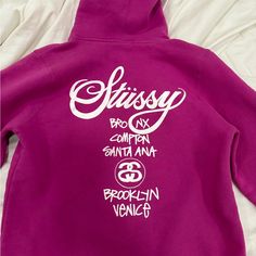 In Perfect Condition, Never Worn. Pull Stussy, Hoodies Stussy, Stussy Hoodie Outfit Women, Stussy Hoodie Pink, Stussy Sweatshirt, Stussy Eight Ball Sweater, Stussy World Tour Hoodie, Stussy World Tour, Barbie Closet