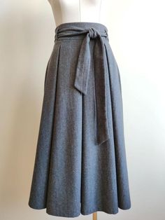 Gray skirt Autumn skirt Wool skirt women Midi skirt Gray midi | Etsy Gray Midi Skirt, Midi Rock Outfit, Warm Skirt, Long Grey Skirt, Women Midi Skirt, Autumn Skirt, Long Wool Skirt, Red Long Skirt, Warm Skirts