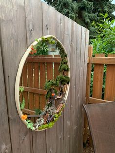 Round mirror with driftwood depicting ground and tree with moss for foliage. Enchanted Yard, Moss Mirrors, Apartment Decorating Room, Peace Room, Cottagecore Room Ideas, Moss Mirror, Flower Wall Decor Diy, Ugly Bathroom, Cottagecore Room