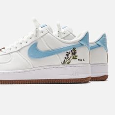 These Floral Nike Shoes From 2021 Were Brand New Then Got Marked. Please See Pictures. * Ships In 2 Days. * Bundle 2 Or More Items For A 20% Total Discount And One Shipping Fee. Floral Air Force 1, Floral Nike Shoes, Floral Nikes, Cute Summer Shirts, Painted Nikes, Shoes For School, Air Forces, Floral Shoes, Balance Shoes