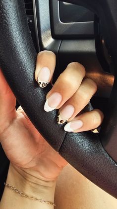 Cool Nails Almond, Nails Acrylic Trendy, Leopard Print Nail, Leopard Print French Tip Nails, Cheetah Nails French Tip, Senior Photo Nails, Chetta Nails, Nail Inspo Fall, Fall Almond Nails