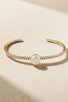 Mizuki's jewelry is a study of the beauty that comes from simplicity. Cast from 18-karat gold, this cuff is dotted with 1.54-carats of sparkling prong-set diamonds illuminating the South Sea pearl at the center. Stack yours with other elegant styles from the brand. Pearl Bracelet Stack, Pearl Cuff, Elegant Styles, Vs Diamond, Sea Pearl, Fine Jewelry Bracelets, South Sea Pearls, Sea Pearls, Bracelet Stack