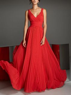 Linha A Império Noivado Noite Formal Vestido Decote V Sem Manga Longo Chiffon com Pregas 2021 Green Dress Formal, Formal Evening Dresses Long, Eid Ideas, Red Green Dress, Pleated Gown, Eid Outfits, Evening Dresses Online, Cheap Evening Dresses, Formal Evening Dress