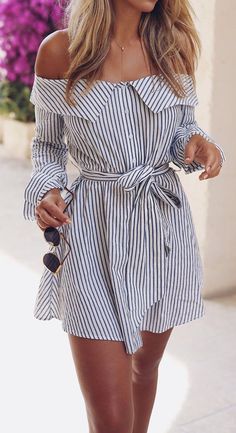 Paris Wardrobe, White Summer Outfits, Suspicious Minds, Gaun Fashion, Tie Waist Dress, Chic Casual, Trend Fashion, Mode Inspiration, Outfits Casuales