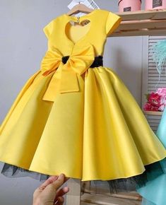 Girls Yellow Dress, Yellow Girl, Lace Belt, African Dresses For Kids, Best African Dresses, Short African Dresses, Girls Dress Outfits, Kids Dress Patterns