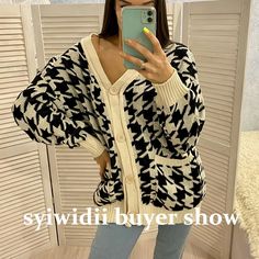 Brand Name: syiwidiiStyle: CasualMaterial Composition: AcrylicDecoration: ButtonPattern Type: PlaidClothing Length: RegularCollar: V-NeckOrigin: CN(Origin)Season: Spring/AutumnSleeve Length(cm): FullSleeve Style: Batwing SleeveMaterial: AcrylicThickness: STANDARDClosure Type: Single BreastedPercentage of Material: 95% aboveGender: WOMENYarn Thickness: Coarse yarnPattern: Loose-fittingModel Number: women sweaterAge: Ages 18-35 Years OldColor: Black orange rose redSeason: Spring autumn winterGende Cardigans Women, Autumn Winter 2024, Houndstooth Jacket, Winter Chic, Sweater Oversized, Sweater Oversize, Oversized Cardigan, Loose Tops, Warm Coat