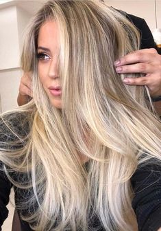 Pretty Color Blonde Follow♡ --> p i n t e r e s t : @LongLostJewelry Vanilla Almond Butter Blonde Hair, Smink Inspiration, Long Hair Color, Latest Hair, Hair Done, Bright Hair, Winter Hair Color, Long Blonde