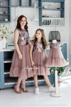 Dresses Photoshoot, Dresses Birthday, Daughter Dress, Mother Daughter Dresses Matching, Mother Daughter Dress, Mom And Me, Matching Mom, Gold Sequin Dress, Mom And Daughter