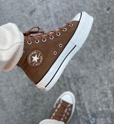 Cute Converse Shoes, 2023 Wardrobe, Brown Converse, Cute Converse, Sporty Shoes, Pretty Shoes Sneakers