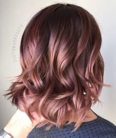 21 Rose Gold Hairstyles That Are Goals Brown Rose Gold Hair, Balayage Hair Rose, Coffee Brown Hair, Brown Hair Trends, Summer Hair Trends, Light Pink Hair, Crazy Color