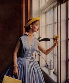 1950s Vintage Photo Stile Pin Up, 1950 Style, Fashion 50s, Looking Out The Window