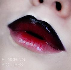 Gradient lips Gooey Makeup, Maquillage Goth, Goth Eye Makeup, Vampire Makeup, Punk Makeup, Swag Makeup, Smink Inspiration, Emo Makeup, Dope Makeup