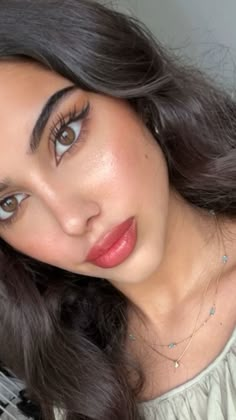 Persian Makeup Natural, Natural Glam Makeup Indian Skin, Im Cold Makeup Brown Skin, Light Party Makeup Indian, Middle Eastern Makeup Natural, Persian Makeup Looks, Turkish Makeup Look, Middle Eastern Eye Makeup, Middle Eastern Makeup Looks