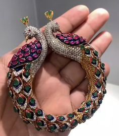 Diamond Kada, Unique Wedding Jewelry, Bridal Jewellery Inspiration, Bridal Necklace Designs, Neck Pieces Jewelry, Indian Accessories, Fancy Jewelry Necklace, Antique Jewellery Designs, Fancy Jewellery Designs