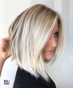 70 Devastatingly Cool Haircuts for Thin Hair Makeup Tip, Modern Haircuts, Angled Bob, Bright Blonde, Short Blonde, Blonde Bobs, Haircuts For Fine Hair, Short Blonde Hair, Bob Haircuts