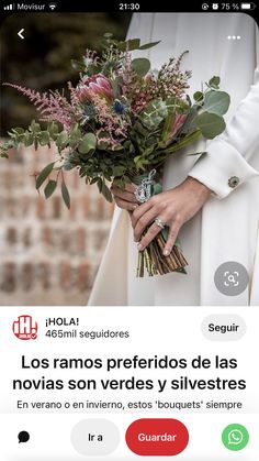 a woman holding a bouquet of flowers on her left hand and the caption reads, los ranos prefidios de las noivados y silveses