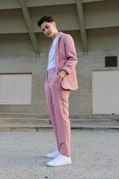 Tomboy Suit, Mode Queer, Enby Style, Enby Fashion, Style Androgyne, Non Binary Fashion, Queer Style, Androgynous Outfits, Gender Fluid Fashion