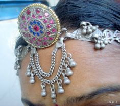 VINTAGE ANTIQUE TRIBAL OLD SILVER HAIR JEWELRY TIKA FROM RAJASTHAN INDIA. NICE HANDMADE DESIGN, GOOD FOR ETHNIC JEWELRY COLLECTOR OR FOR TRIBAL STYLE BELLY DANCE. Weight - 61 grams Material - silver & original old worn piece. Bohemian Headpieces For Ceremonial Festivals, Bohemian Ceremonial Headpieces For Festivals, Bohemian Festive Headband, Silver Round Tikka Temple Jewelry, Traditional Handmade Headband, Adjustable Bohemian Headpieces For Festive Occasions, Bohemian Style Tikka For Navratri Festival, Bohemian Wedding Tikka With Latkans, Handmade Silver Headband