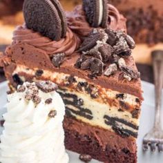 a slice of oreo cookie cake on a plate