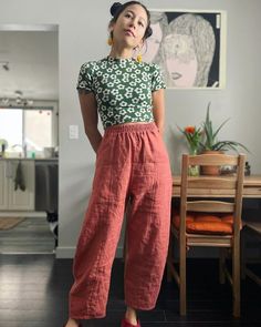 Leila on Instagram: "as a strong proponent of never making toiles/always making wearable toiles 🙃 i present to you: version 2 of my red @sewliberated #arthurpants 🥳 i made v similar changes to my black pair & took in every panel seam by 1” but didn’t wanna mess with the rise so that remained the same (removed 1” from the top of the waist on the first go). also took some length off the bottom hem 🥰 (sz 0) also whipped up one of my favs ~ @megannielsenpatterns #mnrowan in a cropped tee version Style Muse, Quirky Fashion, Mama Style, My Black, Girl Inspiration, Cropped Tee, Petite Fashion, Spring Summer Outfits, The Rise