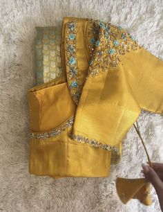 Yellow Blouse Design Silk, Yellow Work Blouse Designs, Yellow Blouse Maggam Work, Gold Saree Blouse Design, Golden Colour Blouse Design, Pattu Blouse Design Models Latest, Gold Blouse Designs Latest, Yellow Blouse Design, Yellow Blouse Designs