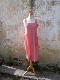 "Vintage old French crepon cotton pink dress  100% cotton  Color : pink Size : fit to an S/M   Lenght : 40.5 \" ( 103 cm)  included straps Chest : 36.2 \" ( 92 cm) Waist : 35.5 \" ( 90 cm) Hips : 50.5 \" (128 cm) Nice  condition : i notice there are some tiny stains ( MT) Payment via PAYPAL or credit card I prepare my shipment as quickly as possible after ordering : orders are shipped within 1 to 3 business days . I always pack the items very carefully and safety, usually with recycled boards, b Pink Sundress For Daywear, Vintage Pink Beach Dress, Pink Cotton Sundress For The Beach, Pink Cotton Beach Sundress, Pink Cotton Dress, Rose Vintage, Dress 100, Dress Clothes For Women, Pink Dress