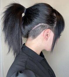 Hidden Undercut, Undercuts For Women, Undercut Styles, Shaved Undercut, Undercut Women, Hair To One Side