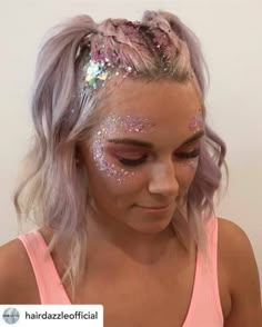 Glitter Bar, World Hair, Rave Hair, Reinvent Yourself, Hair Tutorials Easy, Short Hair Tutorial, Long Natural Hair, Festival Hair