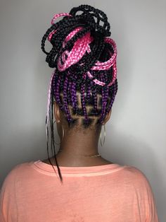 Knotless box braids with pop of tri color hair Color Box Braids Hairstyles, Ombre Knotless Braids, Tri Color Hair, Braids Big, Large Box Braids, Braids Twist