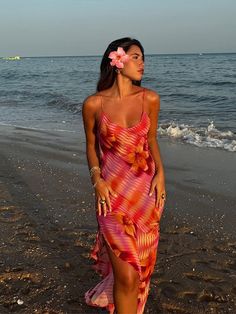 Chic Printed Strap Sleeveless Bodycon Woman Long Dress Sexy Backless Lace Up Maxi Dresses 2024 New Beach Photoshoot Outfits, Ladies Streetwear, Chique Outfit, Vacation Outfit Ideas, Florida Trip, Summer Beach Vacation, Chic Flowers, Ruffle Midi Dress, Winter Formal