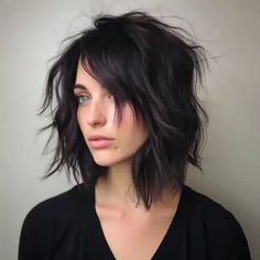 Very Choppy Layered Hair, Soft Shag Haircut Shoulder Length, Shaggy Brunette Bob, Side Shag Haircut, Above Shoulder Shag, Layered Choppy Shoulder Length Hair, Choppy Bob Side Bangs, Above Shoulder Shag Haircuts, Messy Medium Length Haircut