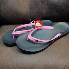 New Balance Vibrant Pink Mens 14d Womans 15.5 D Eu 49 Uk 13 Flip Flop Thong Sandals Lightweight Nwt Smoke Free Home All Sales Final Comfortable Pink Flip Flops With Arch Support, Pink Toe Post Synthetic Flip Flops, Comfortable Pink Flip Flops For Swimming, Pink Synthetic Flip Flops With Arch Support, New Balance Sandals, Orange Flats, Shoes New Balance, New Balance Black, Women Slides