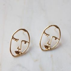 funky earrings Face Outline, Wire Jewelry Rings, Gold Face, Face Earrings, Wire Earrings, Everyday Jewelry, Jewelry Lover, Modern Jewelry, Face Shapes