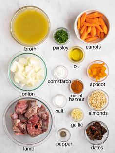 the ingredients to make this dish include carrots, onions, parsley, garlic and oil