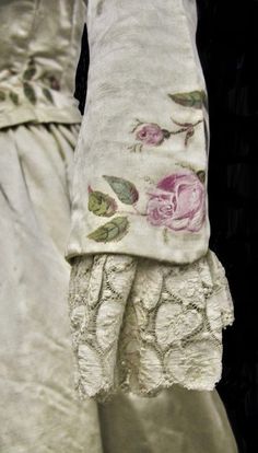 Creative Clothing, Antonio Marras, Altered Couture, Dresses Outfits, Vintage Couture, Silk Ribbon Embroidery, Clothing Details, Textiles Fashion, Antique Lace