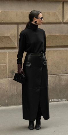 Old Money Fashion, Female Office, Stile Hijab, Money Fashion, Black Clothing, Office Attire, All Black Outfit, Looks Chic, Style Mistakes