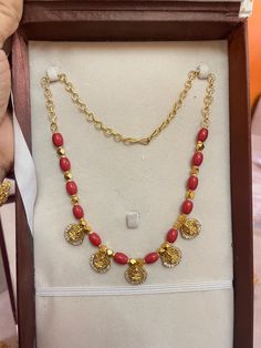 Light Weight Gold Jewellery, Full Mehndi, Couple Ring Design, Choker Necklace Designs, Gold Items, Gold Earrings Models, Gold Jewellry, Choker Designs