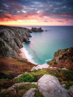 via https://www.jucktion.com/f/nature/cornwall-england-1409×1868-425361/