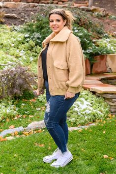 It's easy to let the cold weather get the best of your mood but the Don't Stress Oversized Collar Sherpa Jacket In Taupe will flip that frown upside down! This amazing jacket features an oversized collared neckline that falls into a functional snap button placket and slouchy long sleeves. The relaxed fit bodice supports two front flap pockets and an elastic hem line. We know you will get lots of use out of this cozy jacket! Medium weight + Snap buttons Slightly stretchy + Elastic cuffs and hem 1 Cozy Jacket, Oversized Collar, Judy Blue Jeans, Sherpa Jacket, Fitted Bodice, Upside Down, S Models, Button Placket, Hat Hairstyles