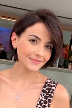 Best Short Hairstyles For Round Faces To Emphasize Your Beauty ★ Short Hair Cuts For Round Faces, Short Bobs, Asian Short Hair, Round Face Haircuts, Short Hair Styles For Round Faces, Very Short Hair, Short Bob Haircuts, Penteado Cabelo Curto, Trendy Hair