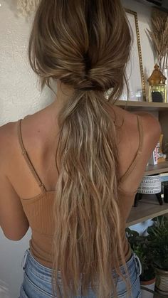 Summer Girl Hairstyles, Travel Hair Styles, Country Festival Hair, Hairstyles For Long Hair For Work, Summer Hairstyles Claw Clip, Livestock Show Hairstyles, Show Hairstyles Livestock, Hair For Beach, Summer Easy Hairstyles