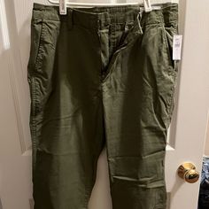 Gap Olive Green Khaki Pants. Never Worn, Too Small And Missed Return Window. High Quality Fabric And Great Work Pants. I Bought A Size Larger And Love Them! Nwts Green Khaki Pants, Khaki Pants Women, Capri Cargo Pants, Straight Leg Khakis, Silver Pants, Corduroy Pants Women, Ankle Dress Pants, Casual Chinos, Boyfriend Fit Jeans