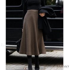 Lasaky - Classic Wool-blend High-waisted Midi Skirt with Birds Eye Check Pattern and Flared Hem Wool Skirt Outfit, A Line Skirt Outfits, Casual Elegant Style, Umbrella Skirt, Winter Skirt Outfit, Skirts Midi High Waisted, Wool Clothing, Long Skirts For Women, Winter Skirt