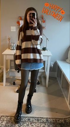 Cute Outfits With Fishnets Tights, Skirt And Tights Outfit, Downtown Outfits, Thrifted Outfits, Fashion Tights, Tights Outfit, Swaggy Outfits, Outfit Inspo Fall, Fall Outfits Women